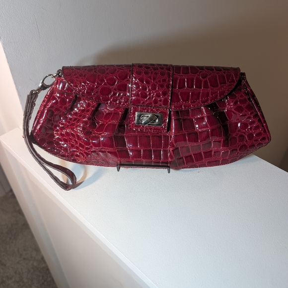 New York & Company Elegant Red Crocodile-Embossed Clutch/Wristlet - Picture 1 of 7